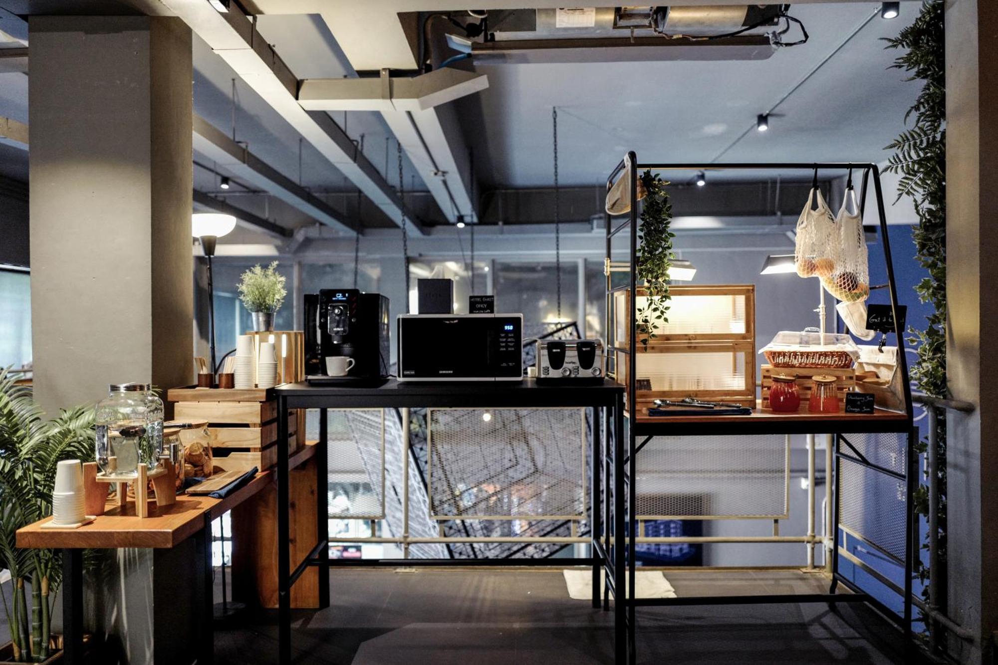 Tha City Loft By Th District Банкок Екстериор снимка